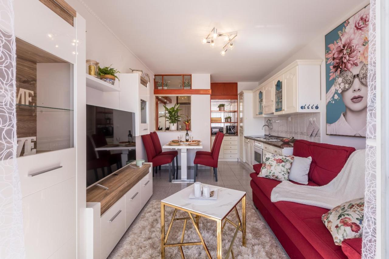 Apartment Desert Rose Спліт Екстер'єр фото