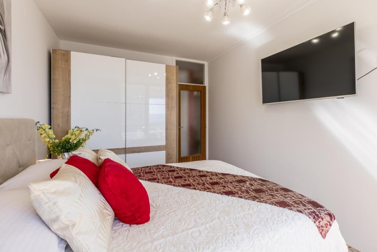 Apartment Desert Rose Спліт Екстер'єр фото