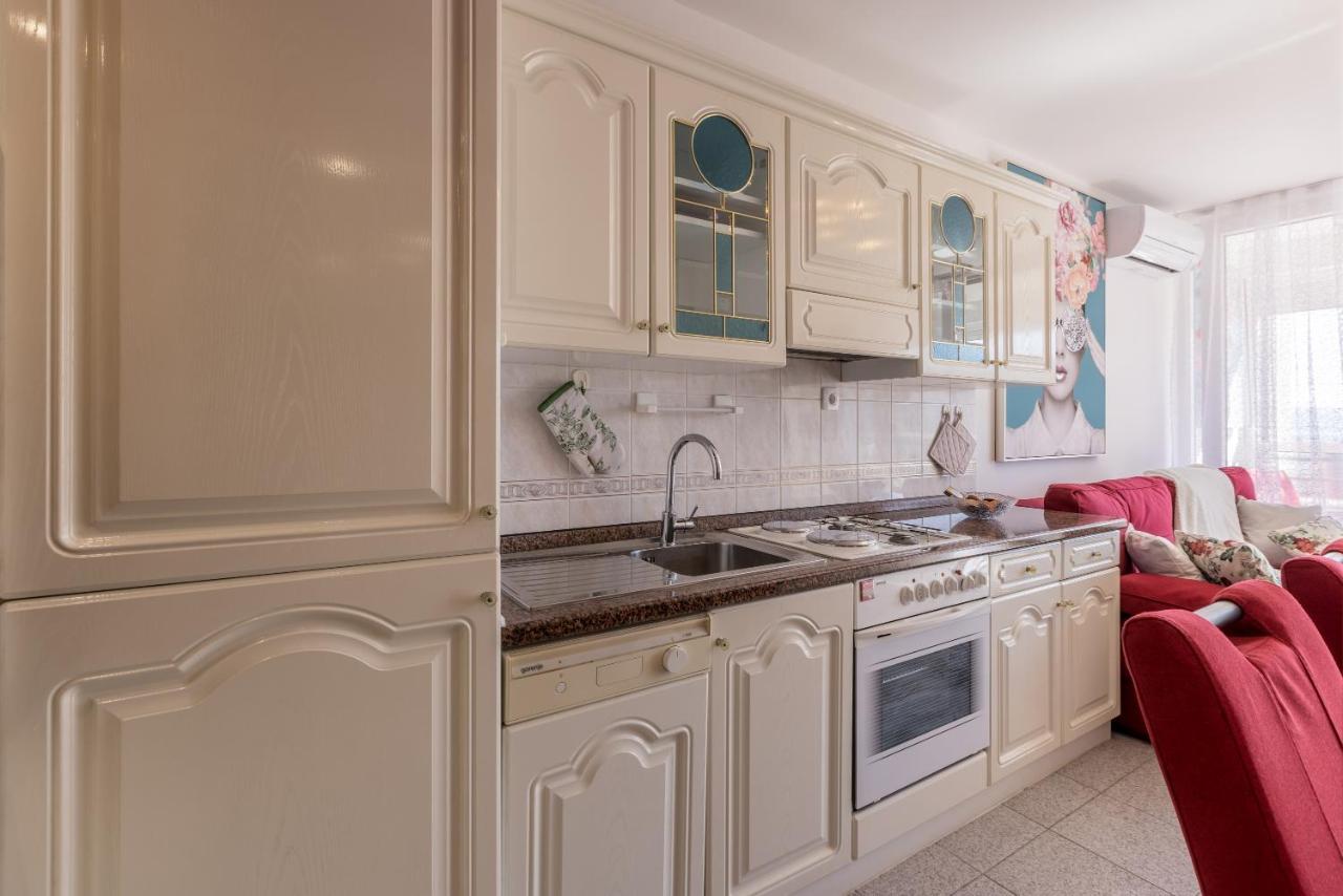 Apartment Desert Rose Спліт Екстер'єр фото